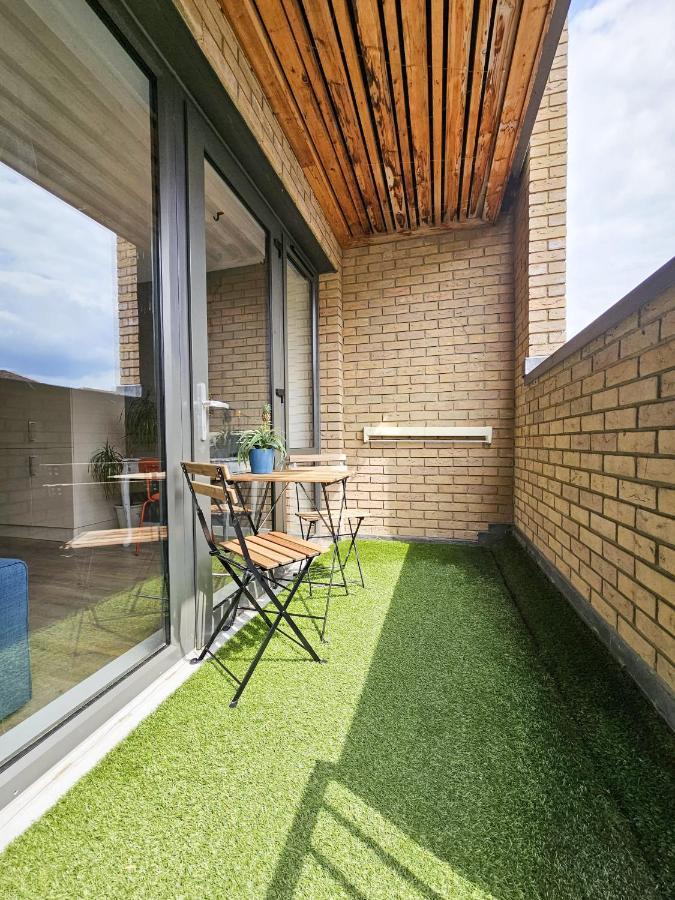 Centrally Located Spacious Flat Near Canary Wharf London Exterior photo