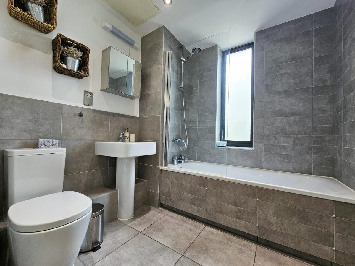 Centrally Located Spacious Flat Near Canary Wharf London Exterior photo