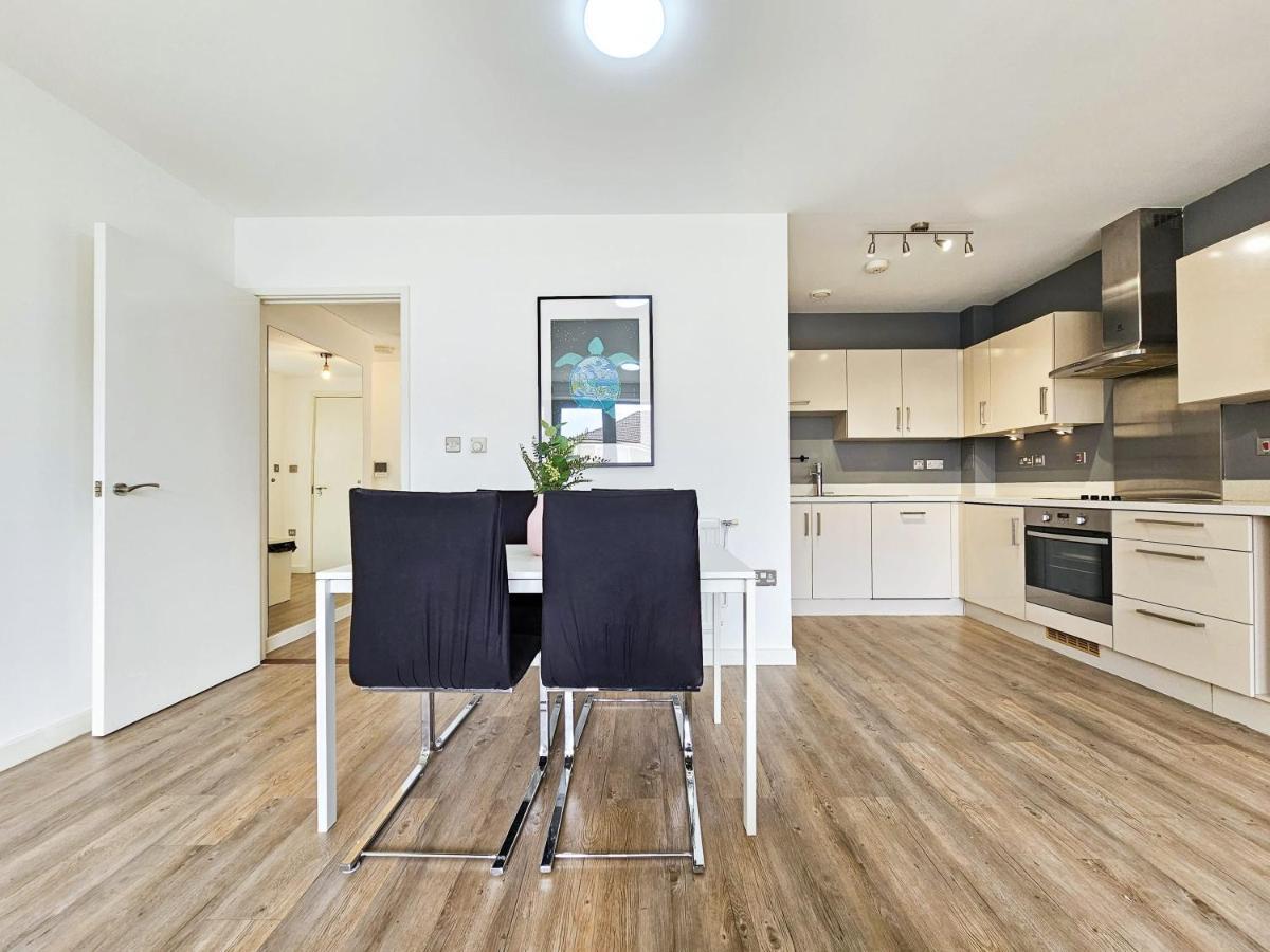 Centrally Located Spacious Flat Near Canary Wharf London Exterior photo
